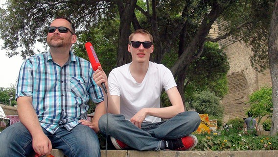 Stefan Niggemeier und Lukas Heinser (von links) bei den Video-Aufnahmen für den "Bakublog". © Lukas Heinser 