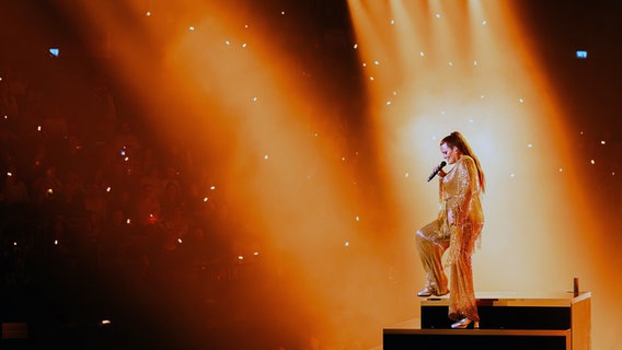 Hera Björk auf der ESC-Bühne in Malmö. © EBU Foto: Corinne Cumming