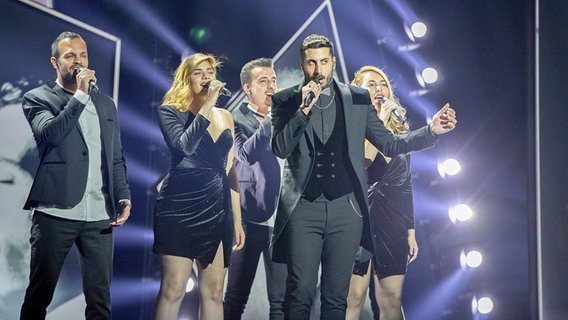 Für Israel steht Kobi Marimi mit "Home" auf der ESC-Bühne. © eurovision.tv Foto: Andres Putting