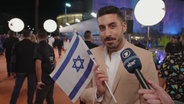 Der israelische ESC-Teilnehmer 2019 Kobi Marimi auf dem Orange Carpet in Tel Aviv.  Foto: Claudia Timmann