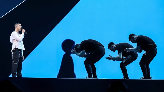 Für Italien steht Mahmood mit "Soldi" auf der ESC-Bühne. © eurovision.tv Foto: Andres Putting