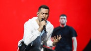 Für Italien steht Mahmood mit "Soldi" auf der ESC-Bühne. © eurovision.tv Foto: Thomas Hanses