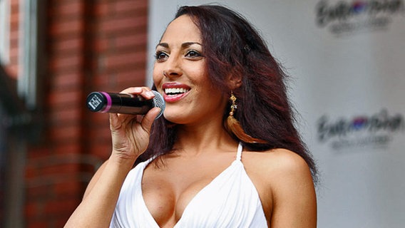 Jessica von den No Angels  Foto: Rolf Klatt