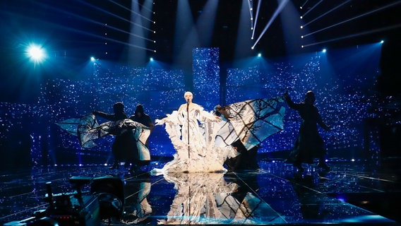 Nina Kraljić, Kroatien, bei der Kostümprobe in der Globe-Arena in Stockholm. © NDR/eurovision.tv Foto: Andres Putting (EBU)