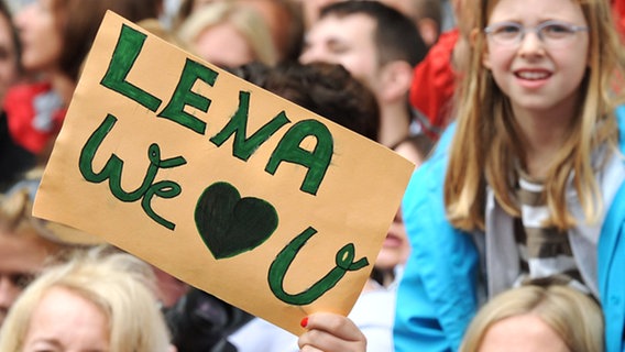 Lenas Ankunft in Hannover. © dpa-Bildfunk Foto: Maurizio Gambarini