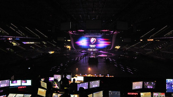 Lichtprobe in der Düsseldorf Arena © NDR Foto: Rolf Klatt