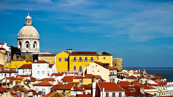 Das Stadtviertel Alfama in Lissabon. © www.visitlisboa.com 