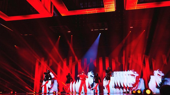 Silvester Belt aus Litauen auf der ESC-Bühne in Malmö. © EBU Foto: Alma Bengtsson