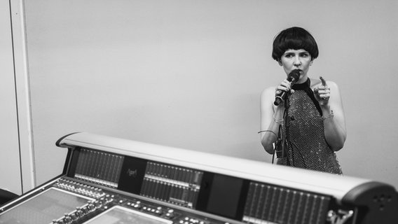 Monika Liu	(Litauen) im Backstage-Bereich in Turin. © eurovision.tv/EBU Foto: Nathan Reinds