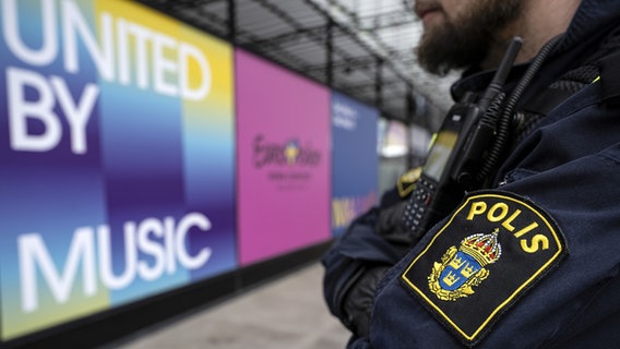 Polizei vor der Malmö Arena.  © picture Alliance / TT NEWS AGENCY |  Johan Nilsson/TT Foto: Johan Nilsson/TT