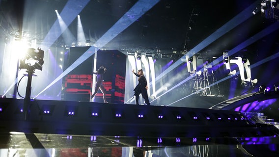Christabelle auf der Bühne in Lissabon. © eurovision.tv Foto: Thomas Hanses