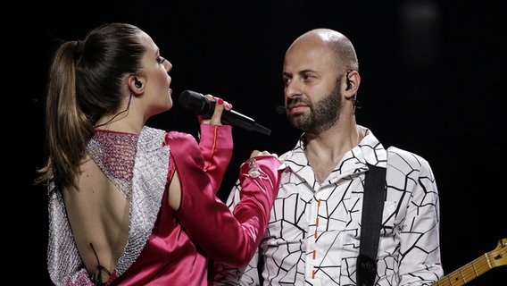 Eye Cue auf der Bühne in Lissabon. © eurovision.tv Foto: Thomas Hanses