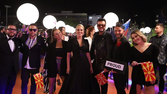 Tamara Todevska aus Nordmazedonien auf dem roten Teppich am Habima Square. © eurovision.tv Foto: Thomas Hanses