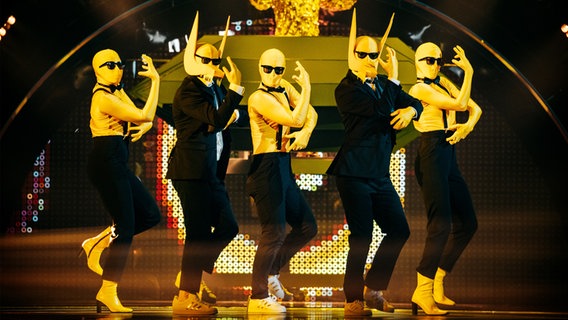 Subwoolfer	(Norwegen) mit "Give That Wolf A Banana" auf der Bühne in Turin. © eurovision.tv/EBU Foto: Nathan Reinds