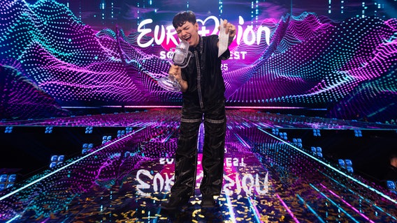 Österreich gewinnt den 69. Eurovision Song Contest mit dem Lied Wasted Love von JJ © eurovision.tv/EBU Foto: Corinne Cumming