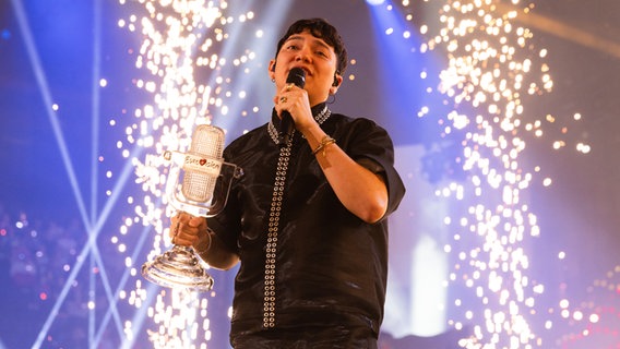 Österreich gewinnt den 69. Eurovision Song Contest mit dem Lied Wasted Love von JJ © eurovision.tv/EBU Foto: Corinne Cumming