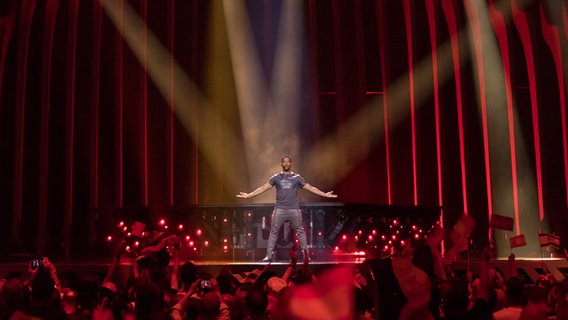 Cesár Sampson auf der Bühne in Lissabon. © NDR Foto: Rolf Klatt