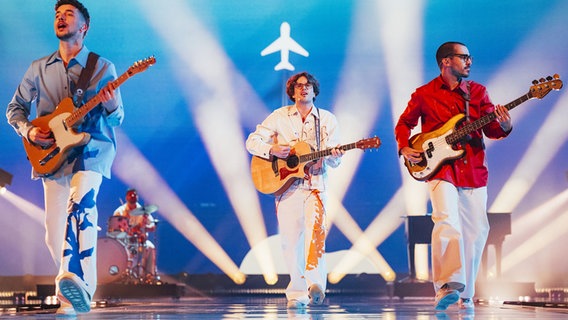NAPA auf der Bühne für Portugal in der St. Jakobshalle © Eurovision.tv/ EBU Foto: Sarah Louise Bennett