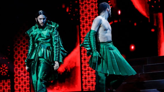 Für Portugal steht Conan Osíris mit "Telemóveis" auf der ESC-Bühne. © eurovision.tv Foto: Thomas Hanses