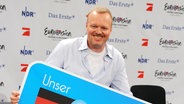 Stefan Raab bei der Pressekonferenz zum ESC 2010 © dpa-Bildfunk Foto: Jörg Carstensen dpa/lnw