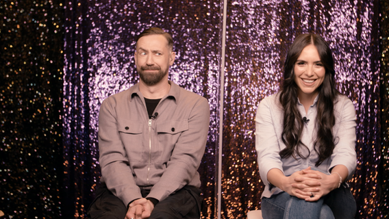 Bürger Lars Dietrich und Jessica Schöne, Experten bei den Reaction-Videos zum ESC 2021.  Foto: Screenshot