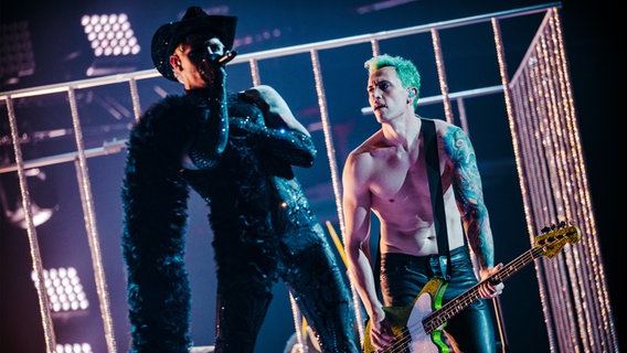 Achille Lauro (San Marino) mit "Stripper" auf der Bühne in Turin. © eurovision.tv/EBU Foto: Nathan Reinds