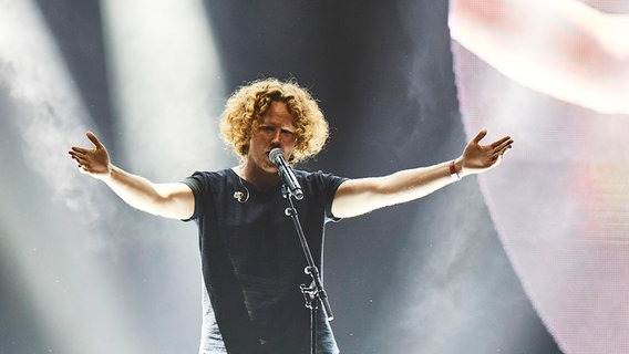 Michael Schulte auf der Bühne bei "Eurovision in Concert" in Amsterdam © Volker Renner PRINZ ESC Blog Foto: Volker Renner PRINZ ESC Blog