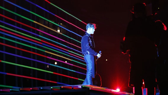 Benjamin Ingrosso auf der Bühne in Lissabon. © eurovision.tv Foto: Andres Putting