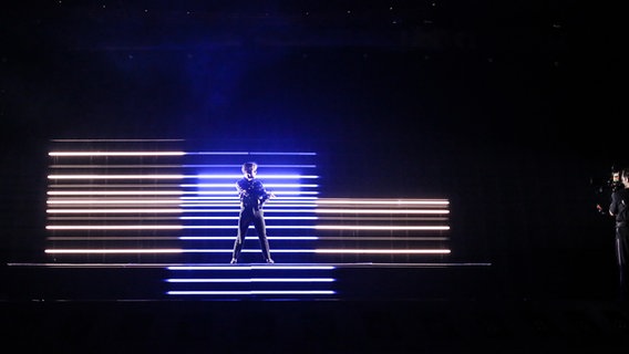 Benjamin Ingrosso auf der Bühne in Lissabon. © eurovision.tv Foto: Thomas Hanses