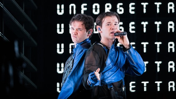 Marcus & Martinus auf der ESC-Bühne in Malmö. © EBU Foto: Corinne Cumming
