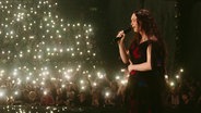 Zoë Më auf der Bühne für die Schweiz in Basel © eurovision.tv/EBU Foto: Alma Bengtsson