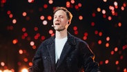 Klemen auf der Bühne für Slowenien in Basel. © eurovision.tv/EBU Foto: Sarah Louise Bennett