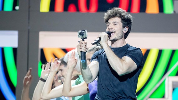 Für Spanien steht Miki mit "La venda" auf der ESC-Bühne. © eurovision.tv Foto: Andres Putting