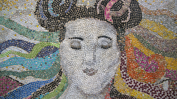 Ein Mosaik von ESC-Siegerin Netta in Tel Aviv.  Foto: Björn Rohwer