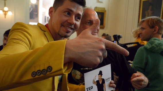 Der ESC-Teilnehmer Teo aus Weißrussland bei Eurovision in Concert 2014 in Amsterdam © NDR Foto: Patricia Batlle
