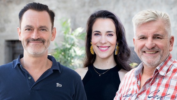 Thomas Mohr, Alina Stiegler und Jürgen Werwinski vom ESC-Team (Montage) © NDR Foto: Claudia Timmann