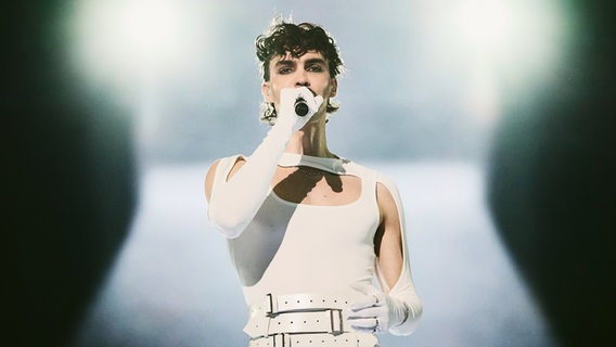 ADONXS auf der Bühne für Tschechien in der St. Jakobshalle © Eurovision.tv/ EBU Foto: Alma Bengtsson