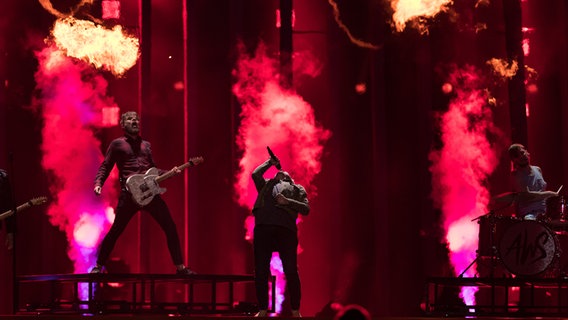 Die ungarische Band AWS auf der Bühne in Lissabon. © NDR Foto: Rolf Klatt