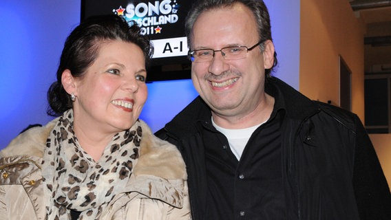 NDR-Kartengewinner Anna und Frank Mühlen vor dem 2. Halbfinale von "Unser Song für Deutschland" © NDR Foto: Patricia Batlle