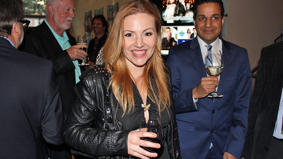 Valentina Monetta als Gast bei Ralph SIegels Dinnerparty © NDR Foto: Lisa Knittel