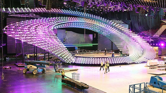 Das Auge der ESC-Bühne in der Wiener Stadthalle © ORF/ Milenko Badzic 