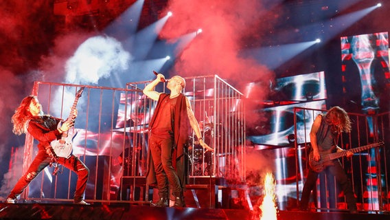 Minus One, Zypern, bei der Kostümprobe in der Globe-Arena in Stockholm. © NDR/eurovision.tv Foto: Andres Putting (EBU)