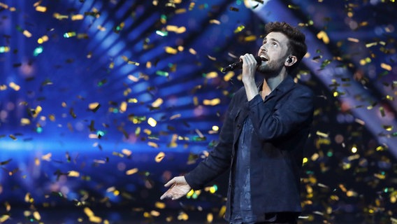 Für Niederlande steht Duncan Laurence mit "Arcade" auf der ESC-Bühne. © picture alliance Foto: Sebastian Scheiner