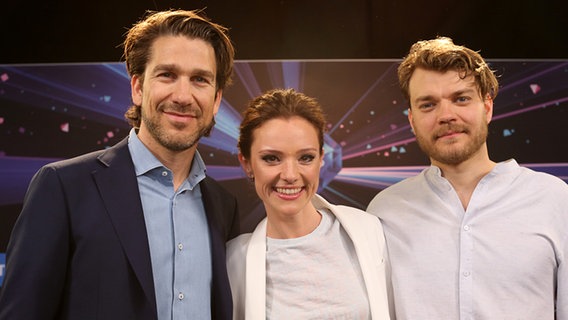 Das Moderationsteam: Nikolaj Koppel, Lise Rønne und Pilou Asbæk © NDR/Rolf Klatt Foto: Rolf Klatt