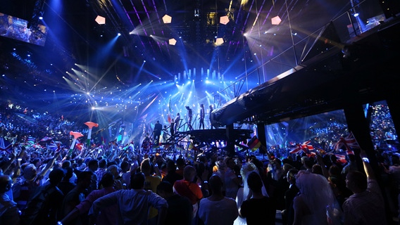 Einzug beim ESC in Malmö © NDR Foto: Rolf Klatt