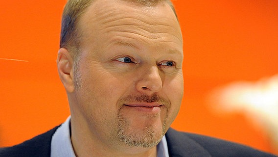 Stefan Raab bei der Pressekonferenz zu "Unser Star für Oslo" am 21. Januar 2010 im Berliner Reichstag. © dpa Foto: Robert Schlesinger