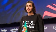 Salvador Sobral bei der Pressekonferenz nach dem 1. Halbfinale. © NDR / Rolf Klatt Foto: Rolf Klatt