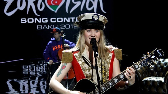 Die Sängerin Soluna Samay aus Dänemark mit dem Song "Should've Known Better" © Eurovision TV Foto: Elke Roels