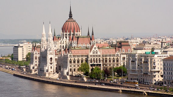 Das Parlament  