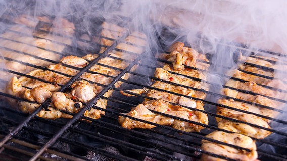 Hähnchenfleisch auf dem Grill  